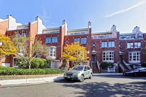 32 Temple Ct #E4, New Haven, CT 06511