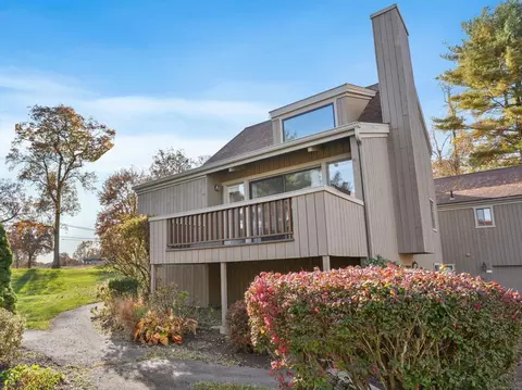 613 Cherokee Ln #A, Stratford, CT 06614