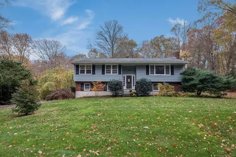 15 Cedarcroft Dr, Madison, CT 06443