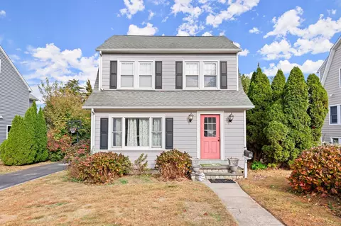 15 Mitchell St, Stamford, CT 06902