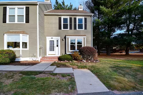 256 Georgetown Dr #256, Glastonbury, CT 06033