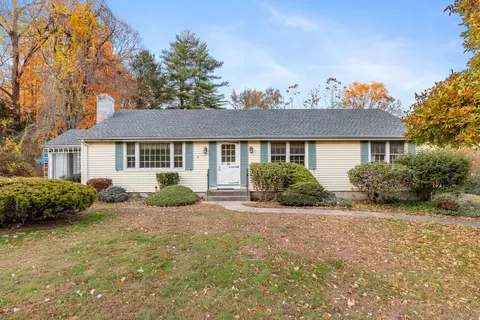 12 Grant Hill Rd, Bloomfield, CT 06002
