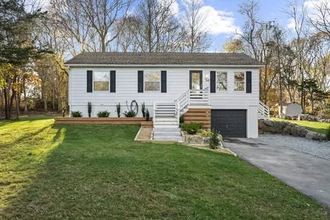54 Griswold St, Pawcatuck, CT 06379