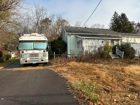 124 Branch Rd, Thomaston, CT 06787