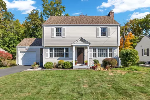 42 Overbrook Rd, West Hartford, CT 06107
