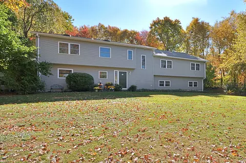 21 Brighton Rd, Prospect, CT 06712