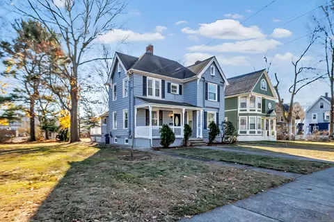 208 Center St, West Haven, CT 06516