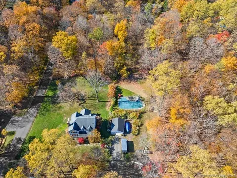 141 Dugway Dr, Pawling, NY 12564