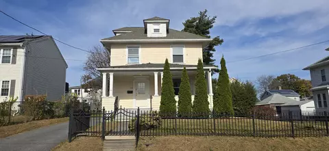 30 Chapman St, Hartford, CT 06114