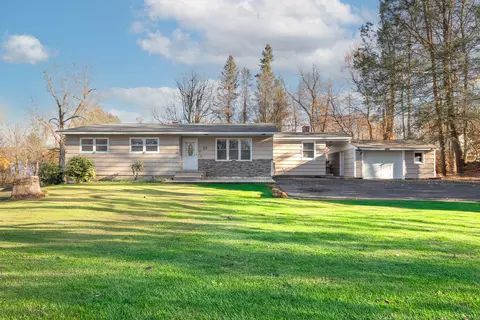 17 Mountain View Ter, New Milford, CT 06776