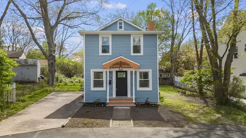 19 Oakdale St, Milford, CT 06460