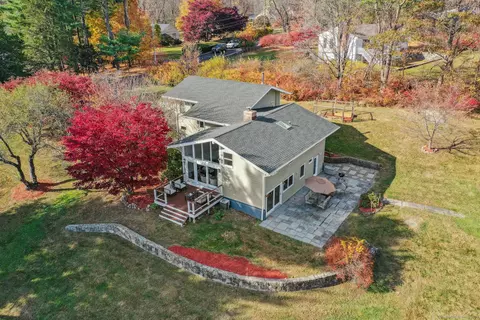 51 Old Farm Rd, Weston, CT 06883