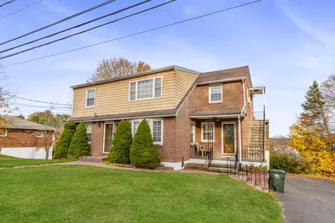 44 Monroe St, Watertown, CT 06779