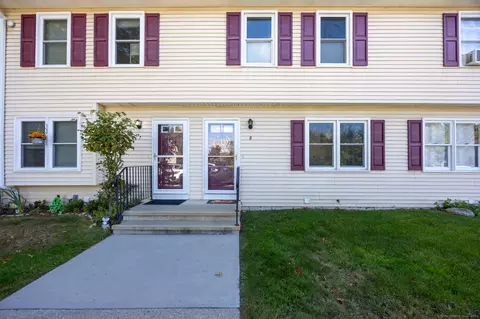 5 Mannions Ln # -7, Danbury, CT 06810