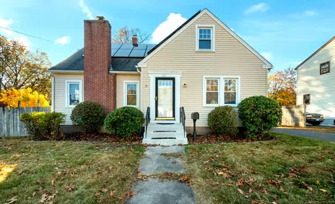 218 Parker St, Manchester, CT 06040