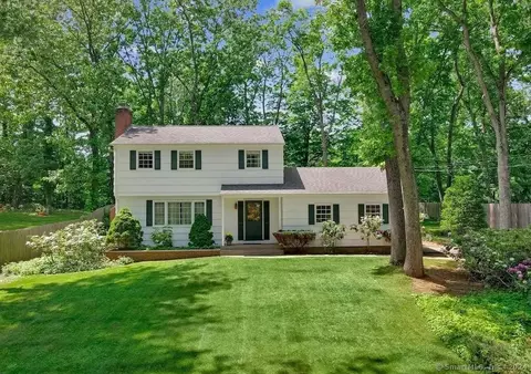 170 Mayflower Ln, Meriden, CT 06450