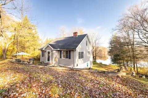 326 Lake Shore Dr, Middlebury, CT 06762
