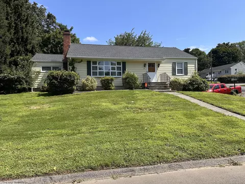 116 Derby Pl, Stratford, CT 06614