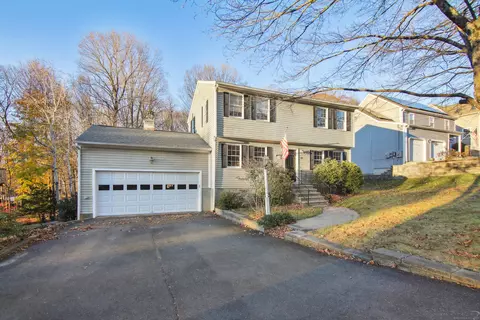 33 Northwest Dr, Watertown, CT 06795