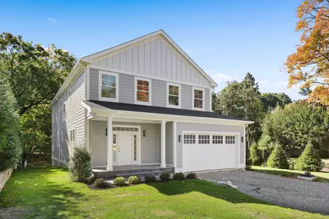 8 Benders Dr, Greenwich, CT 06831