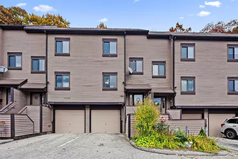 196 New Haven Ave #323, Derby, CT 06418