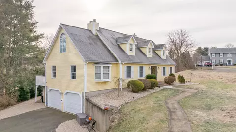 35 Mcgrath Dr, Middletown, CT 06457