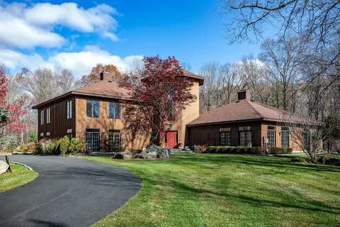 34 Spring Lake Rd, Sherman, CT 06784