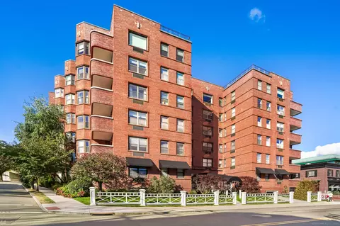 25 W Elm St #16, Greenwich, CT 06830