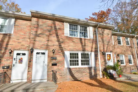 30 Diamond Ave #11, Plainville, CT 06062
