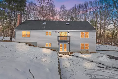 68 Fullertown Rd, Sprague, CT 06330