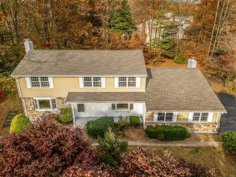 71 Autumn Dr, South Windsor, CT 06074