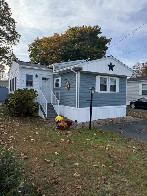 9 Lilac Ln, Westbrook, CT 06498