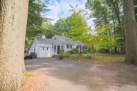 89 Lincoln St, Berlin, CT 06037