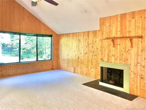 1 Dogberry Ln #1, Ridgefield, CT 06877