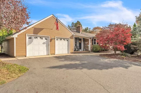 32 Margaret Dr, East Windsor, CT 06016