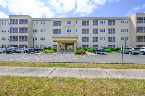 75 Washington Ave #2-319, Hamden, CT 06518