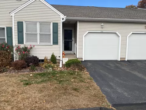 793 Berry Patch Way #793, Southington, CT 06489