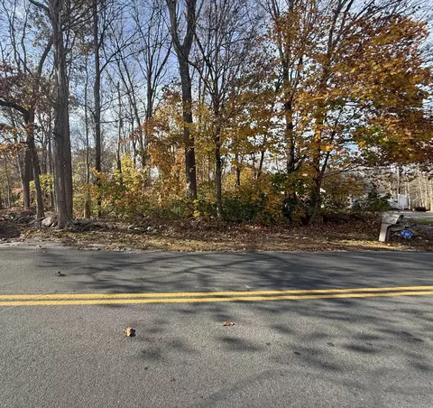 235 Green Hollow Rd, Killingly, CT 06239