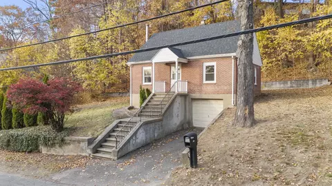 418 Perkins Ave, Waterbury, CT 06704