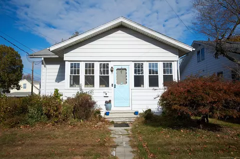 59 Ocean Ave, Milford, CT 06460
