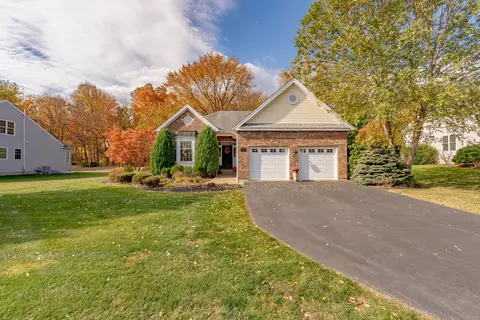 5 Timothy Ln, Bloomfield, CT 06002