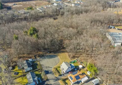 180 Brookline Ave, Bloomfield, CT 06002