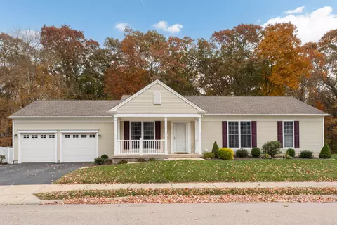23 Beechwood Dr, Waterford, CT 06385