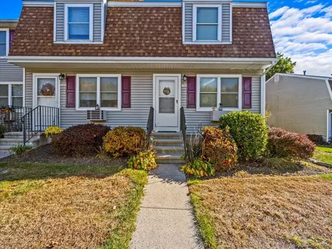 114 Brentwood Dr #114, Wallingford, CT 06492