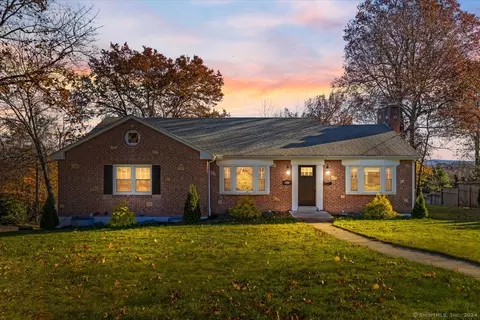 484 Ridge Rd, Wethersfield, CT 06109