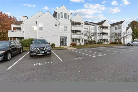 14 Forest Glen Cir #3, Middletown, CT 06457