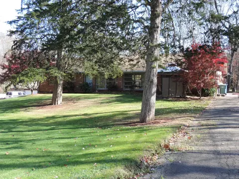425 Main St, Hamden, CT 06514