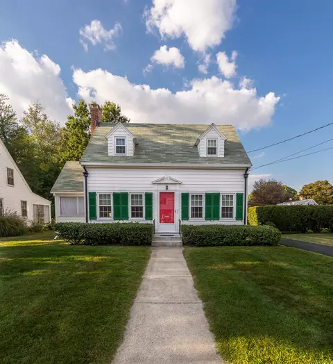 11 Kenwood Rd, Wethersfield, CT 06109