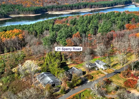 21 Sperry Rd, Bethany, CT 06524
