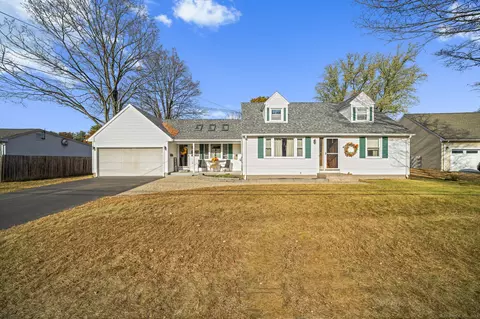 14 Theodore St, Enfield, CT 06082